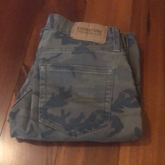 Signature Camo Jean Shorts size 28 - Picture 7 of 7